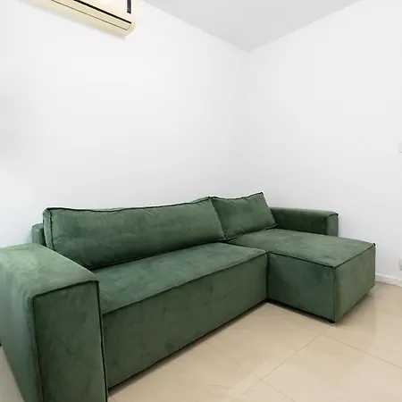 Lazys Haven Modern 2br In Center Apartment