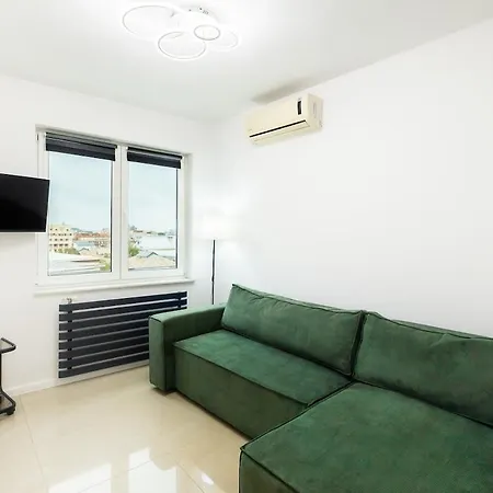 Lazys Haven Modern 2br In Center Apartment Bucharest